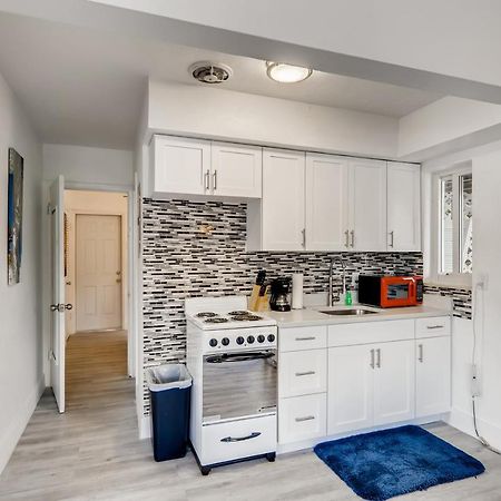 Tropical Getaway/ Stunning 2Br Gem Leilighet West Palm Beach Eksteriør bilde