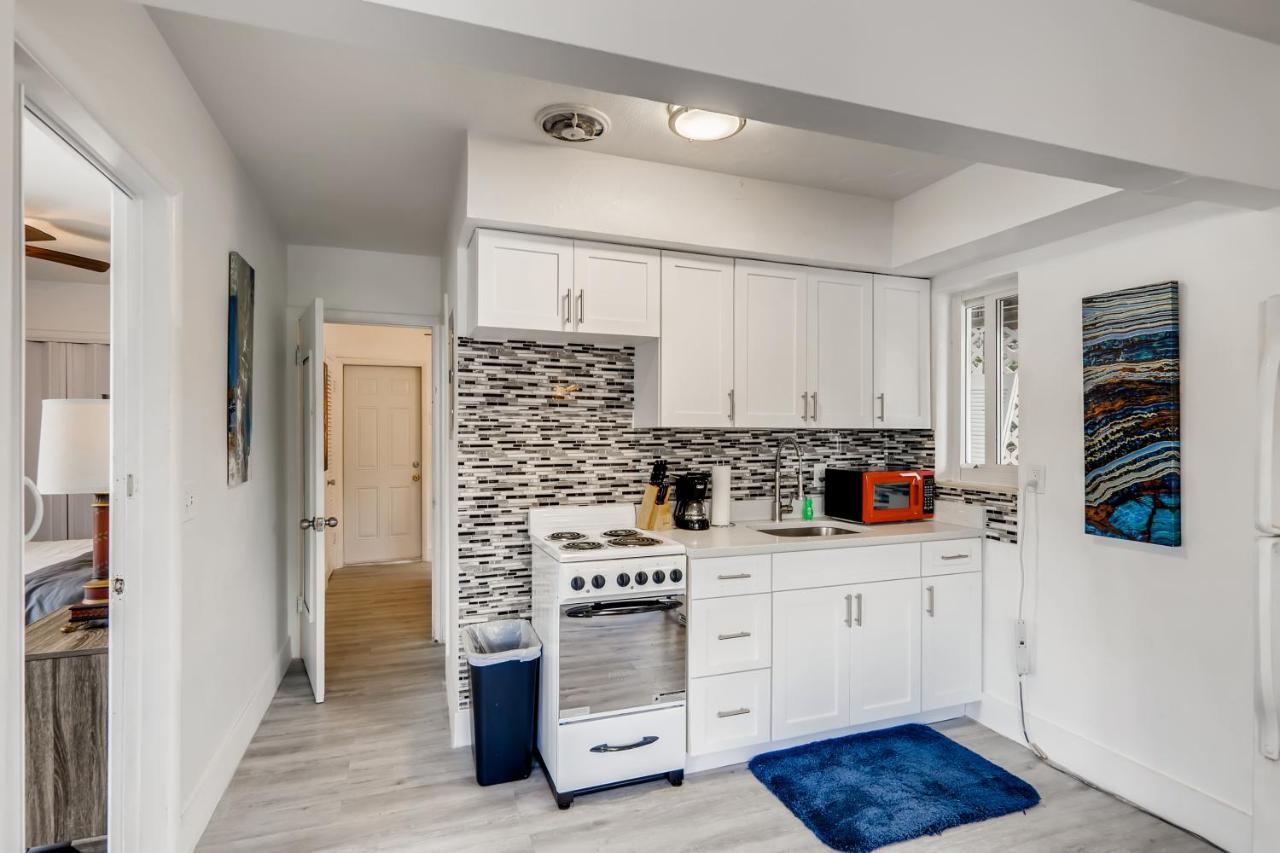 Tropical Getaway/ Stunning 2Br Gem Leilighet West Palm Beach Eksteriør bilde