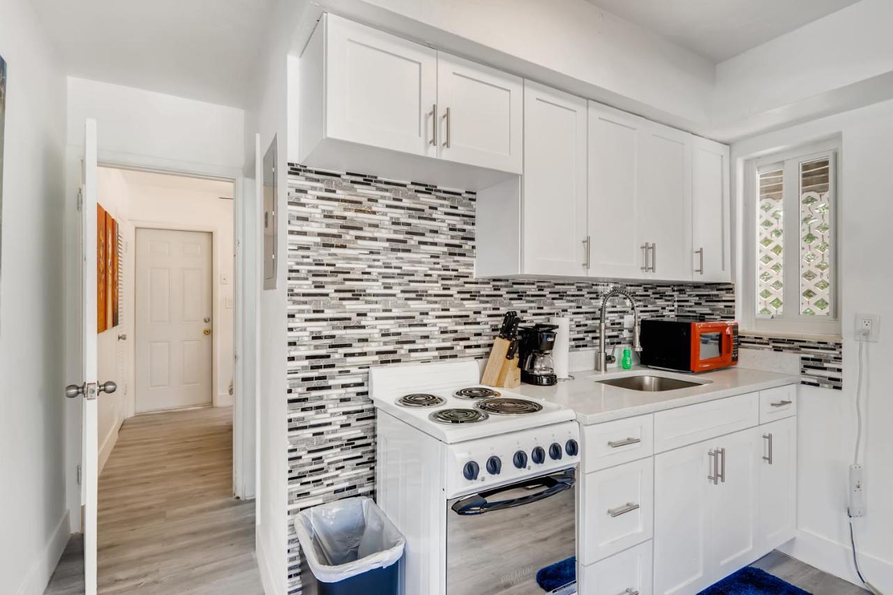 Tropical Getaway/ Stunning 2Br Gem Leilighet West Palm Beach Eksteriør bilde